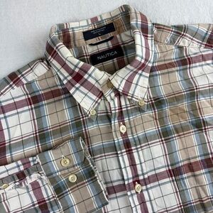 Nautica Men’s L Plaid Casual Long Sleeve Button Down Soft Lightweight Preppy